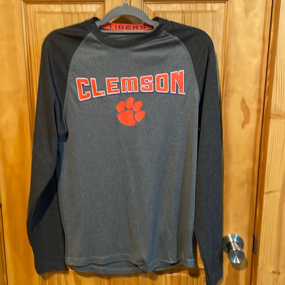 Clemson men’s size small long sleeve shirt.